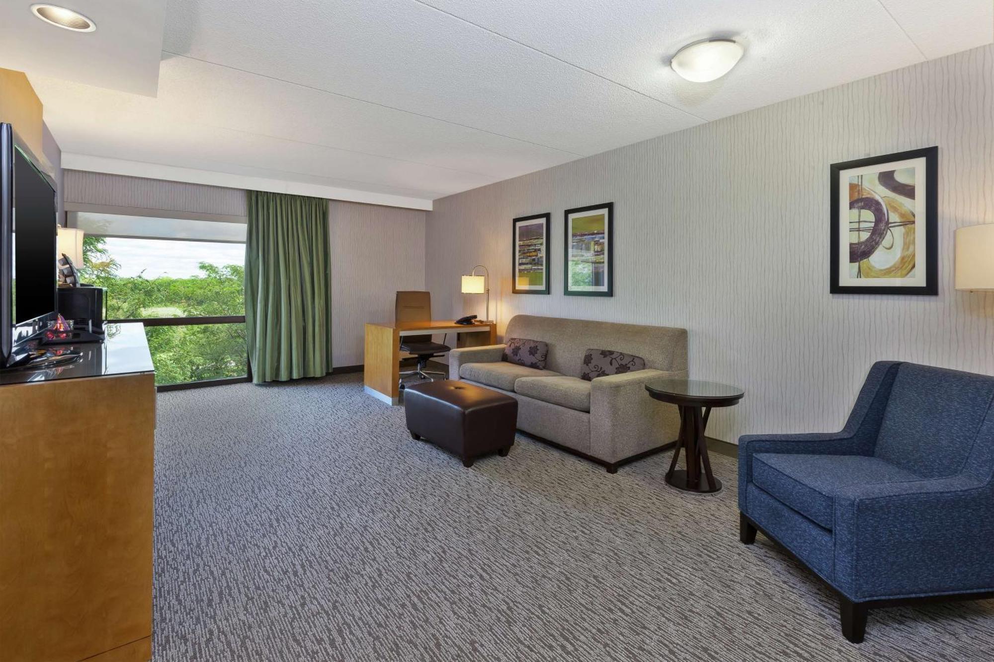 Embassy Suites By Hilton Auburn Hills Exteriér fotografie